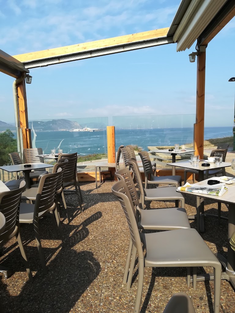 Txiringuito Playa Arrigunaga. Beach bar at Arrigunaga's beach — Ambiente