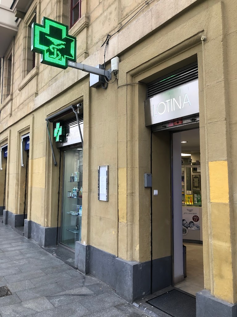 FARMACIA CARLOS LARREA LOTINA