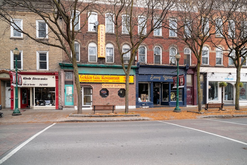 Golden Gate Restaurant in Brockville