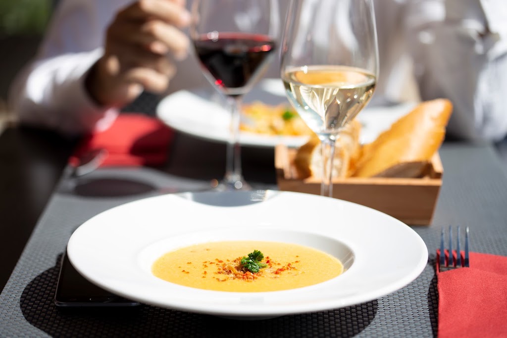 Viena Capellanes — Comida y bebida