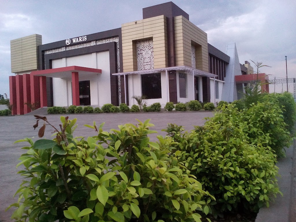 Waris Resort