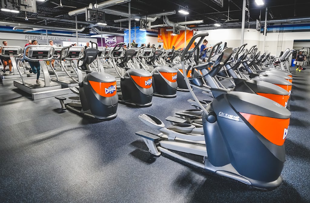  Crunch Fitness - El Cajon Parkway