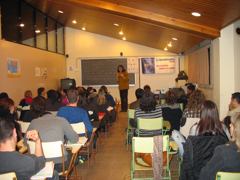 Centre de Formacio d'Adults Les Bernardes — Del propietario