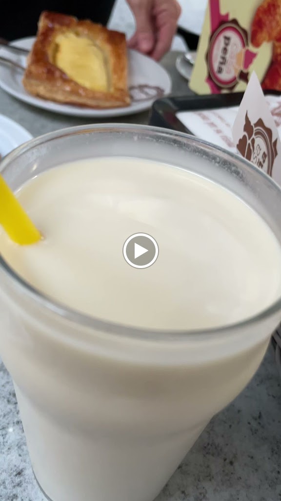 Gelateria Orxateria CASA PENA — Videos