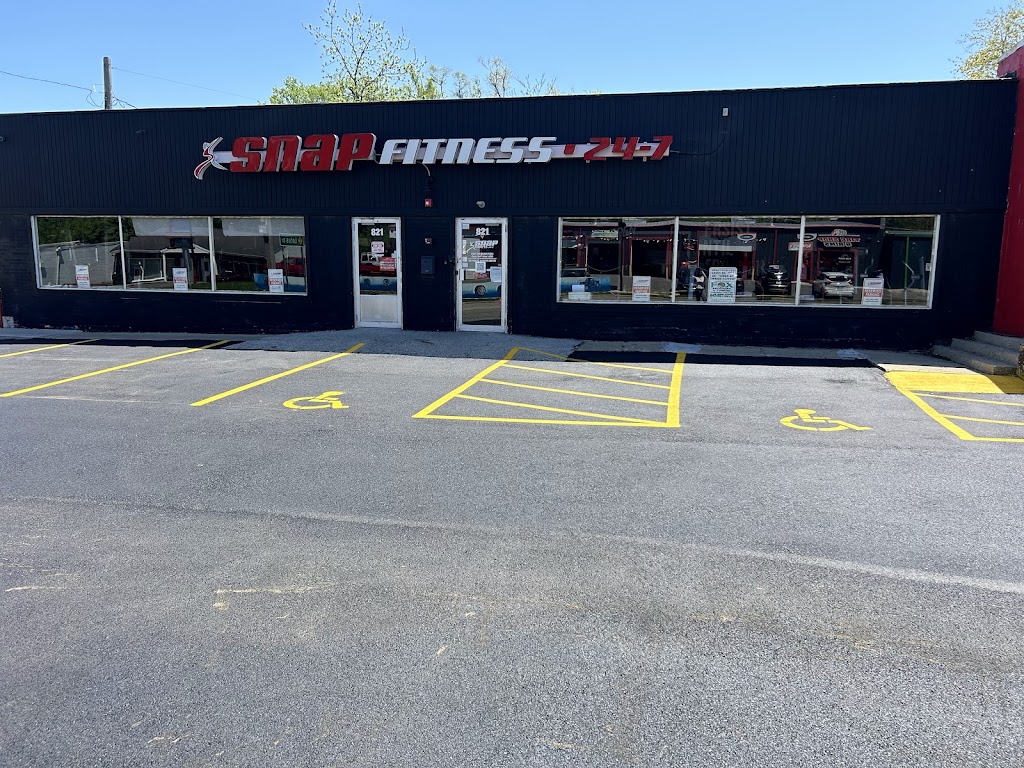  Snap Fitness Round Lake Beach