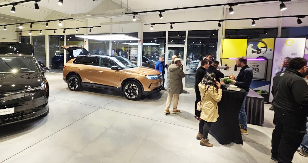 Opel Automoviles Torregrosa — Del propietario