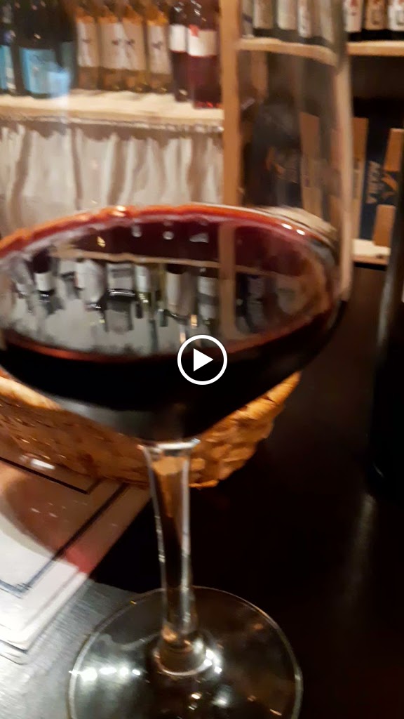 Luison - Vinos y Viandas — Videos