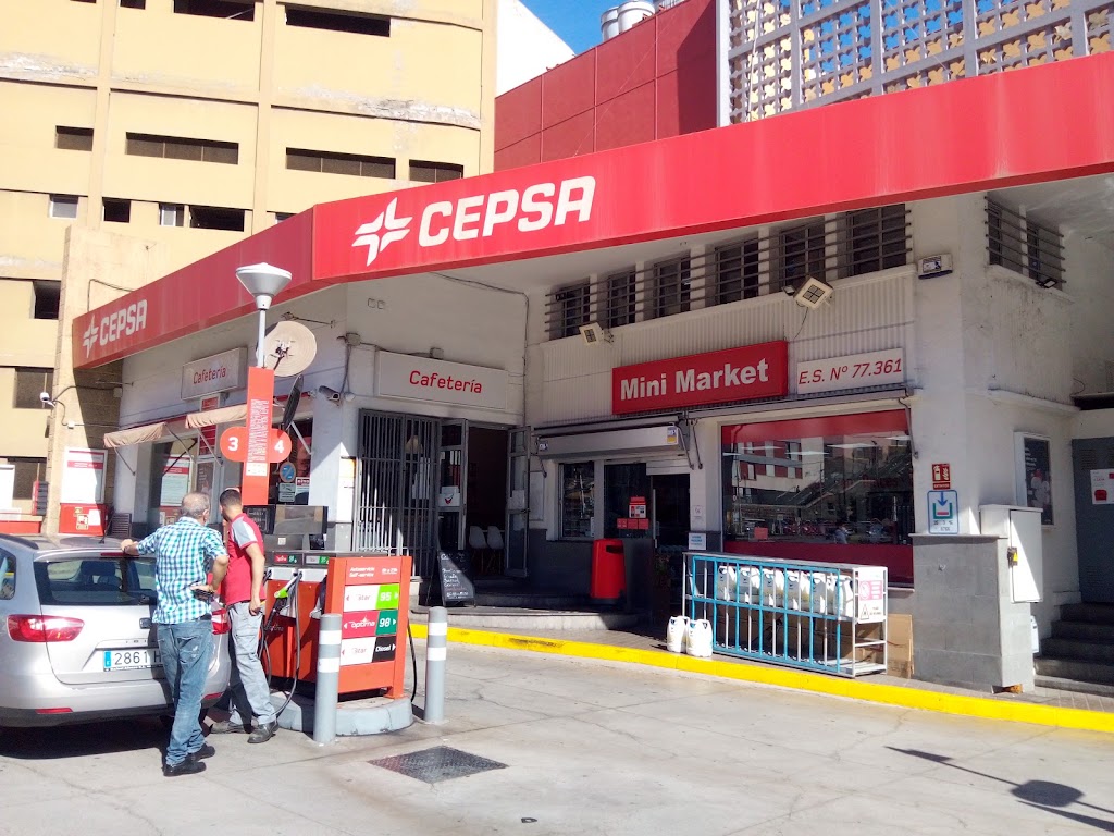 Estacion de servicio Cepsa — Exterior
