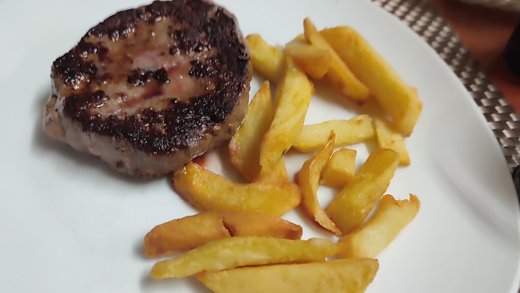 Famades Bar-Restaurant — Papas fritas