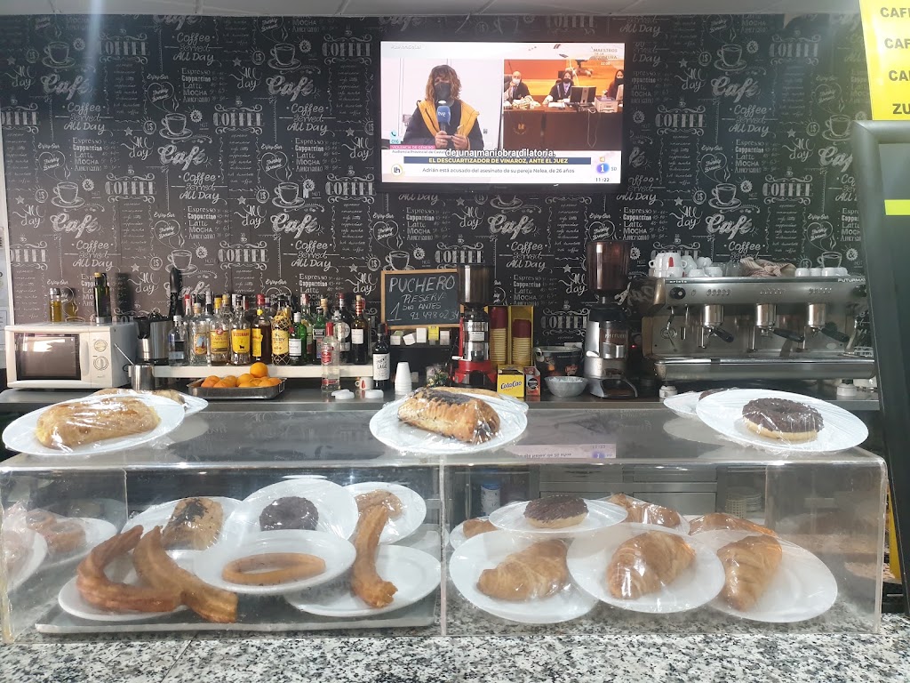 Restaurante El Capricho Andaluz — Comida y bebida