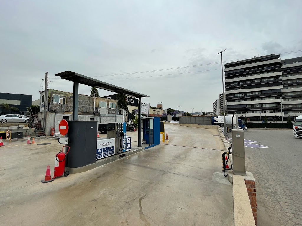 Gasolinera - Muxu Carburants — Estacion de servicio