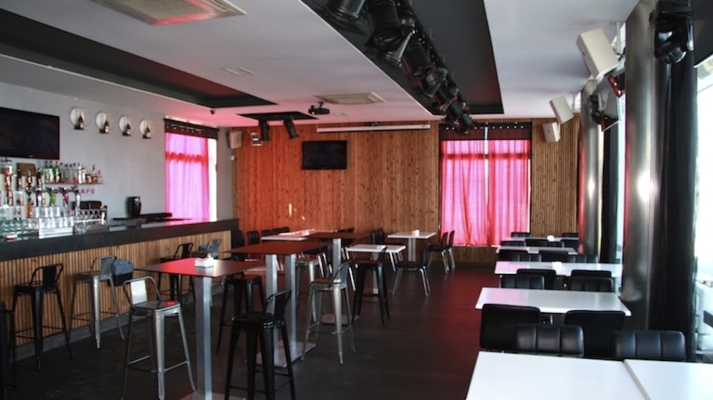 15treinta Sport Cafe — Ambiente