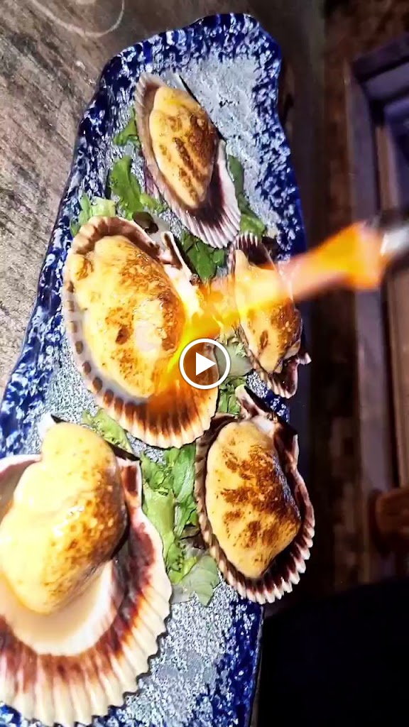 Restaurante 4 Cuartos — Videos