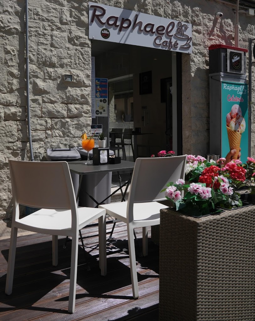 Raphael Cafe