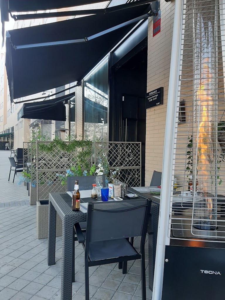 Umami Sushi Bar — Ambiente