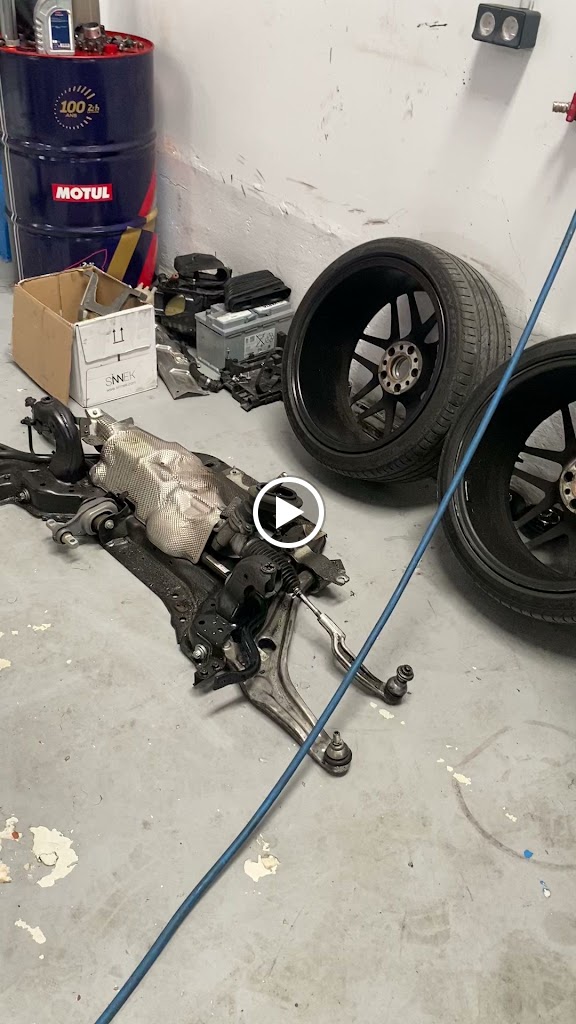 Taller Mechanic — Videos