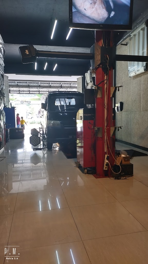 TOMO Bridgestone Singaraja. Bengkel Tribert