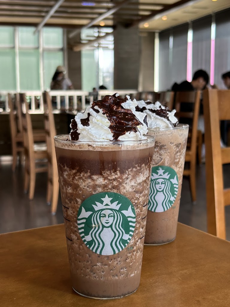 STARBUCKS 星巴克 (豐原向陽門市) 的照片