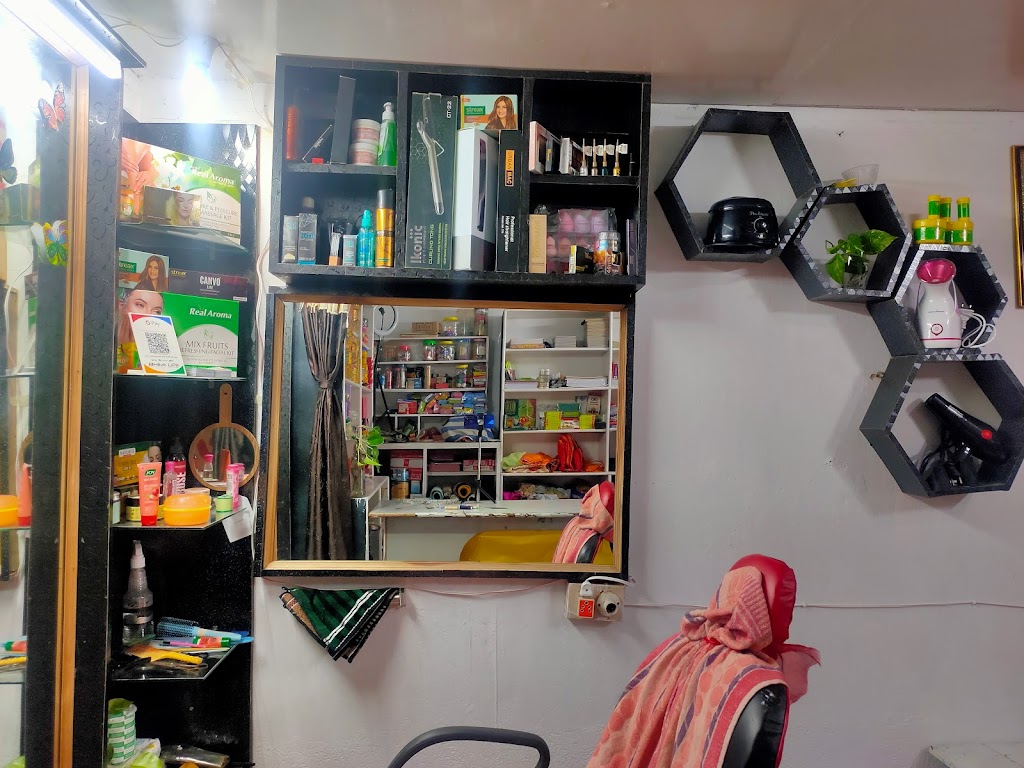 Maa Lakshmi Ladies Tailor And Beauty Parlour