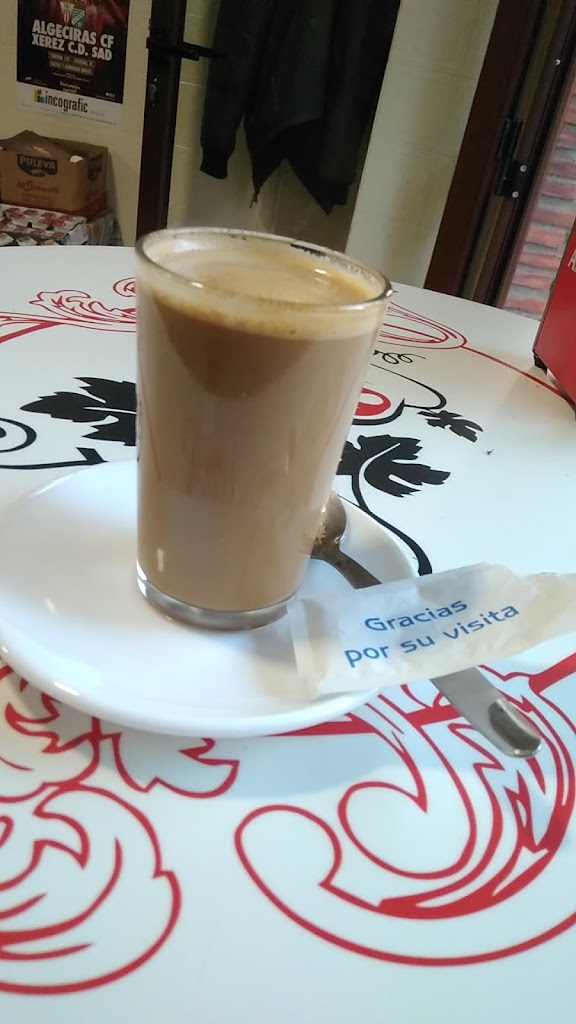 Bar La Ciguena — Comida y bebida