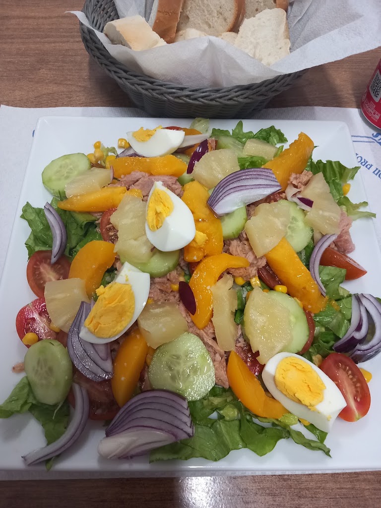 Bar Las Cuevas — Comida y bebida