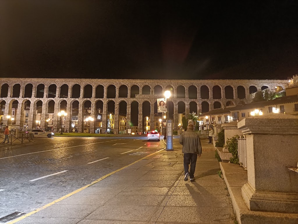 Macavi RIVERO — Exterior