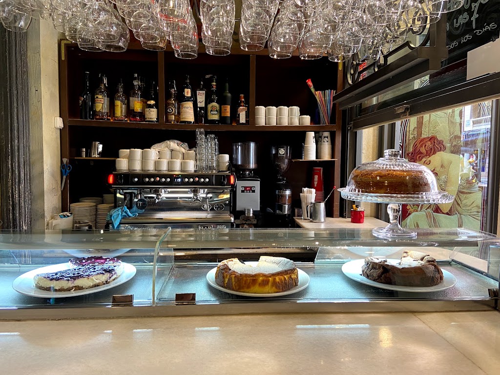 Cafe Calenda — Comida y bebida