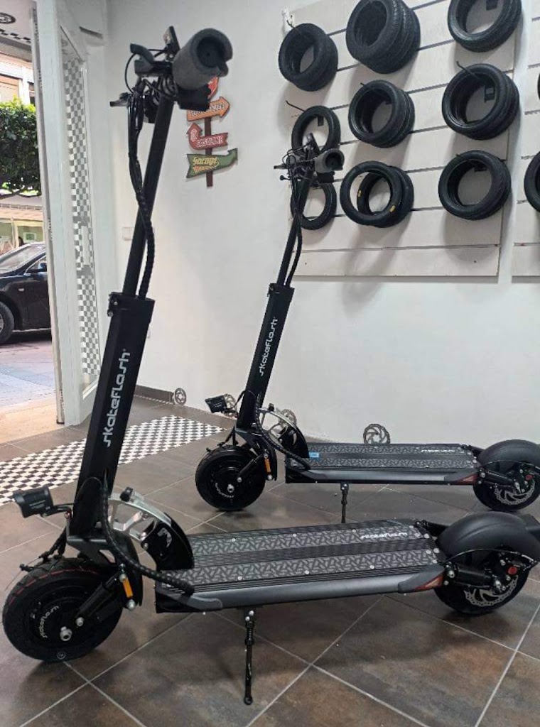 Patinetes Vitoria - Tienda y taller para reparar patinete electrico en Benicarlo — Interior