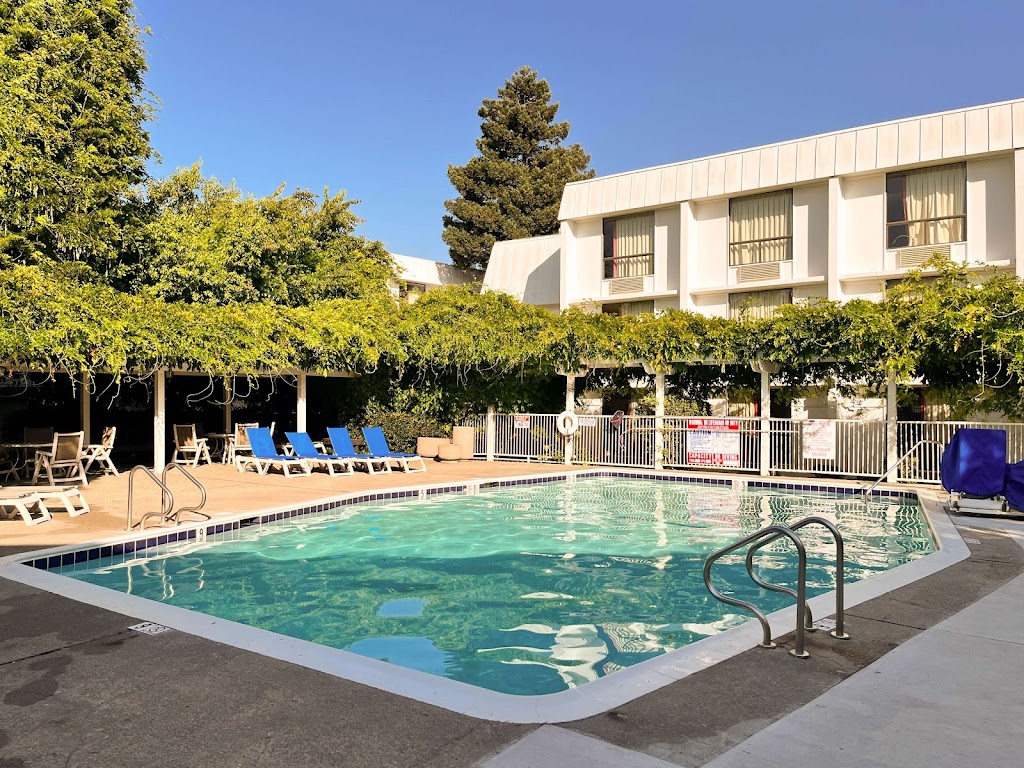 Studio 6 Belmont, CA – San Francisco - Redwood - Extended stay hotel in Belmont , United States of America