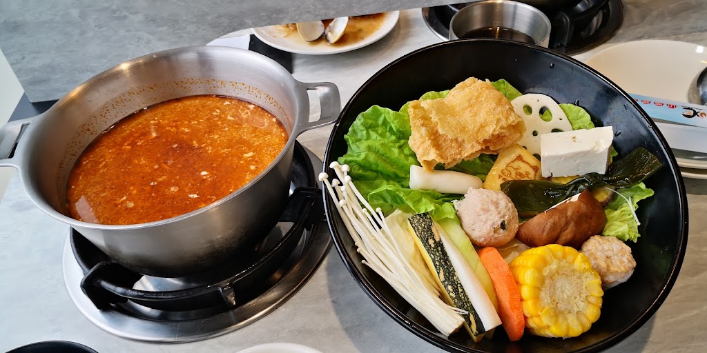 養鍋YangGuo石頭涮涮鍋 金門金城店 的照片