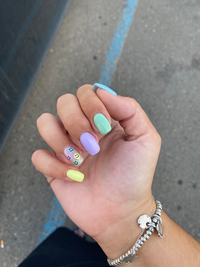 Ali. Salon de Unas y Estetica.