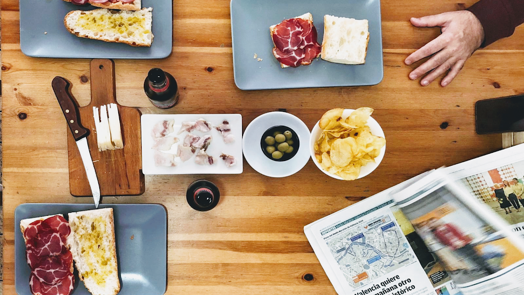 El cafenet — Comida y bebida