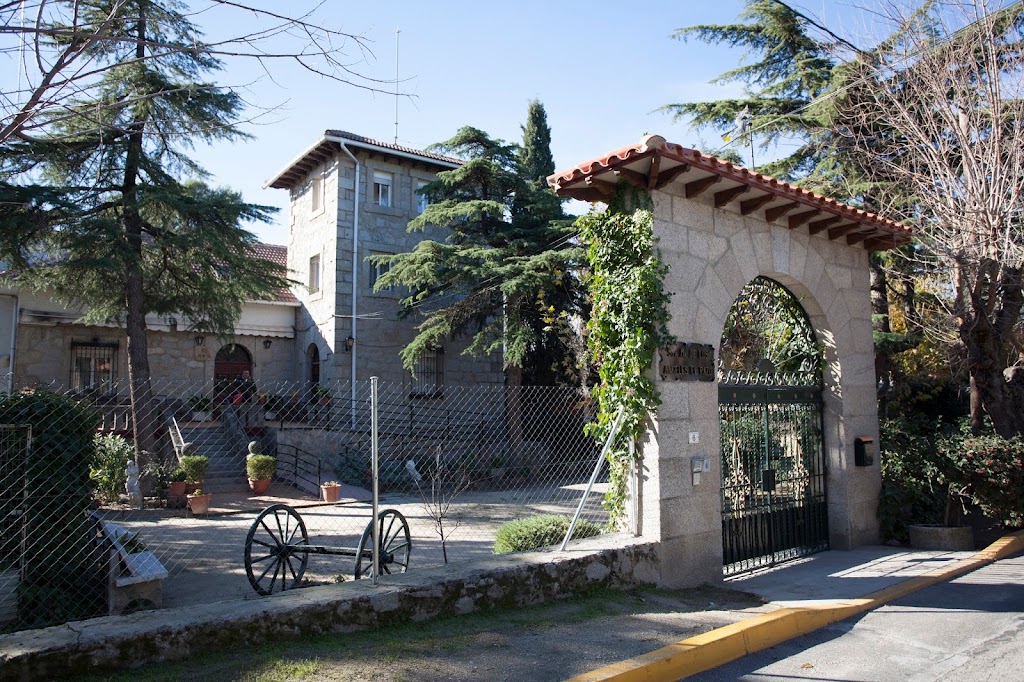 Residencia de Mayores Santa Maria de los Angeles — Exterior