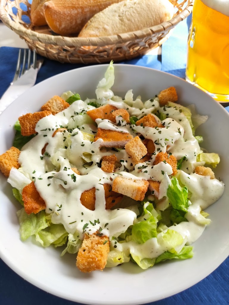 La Villa Cafeteria — Comida y bebida