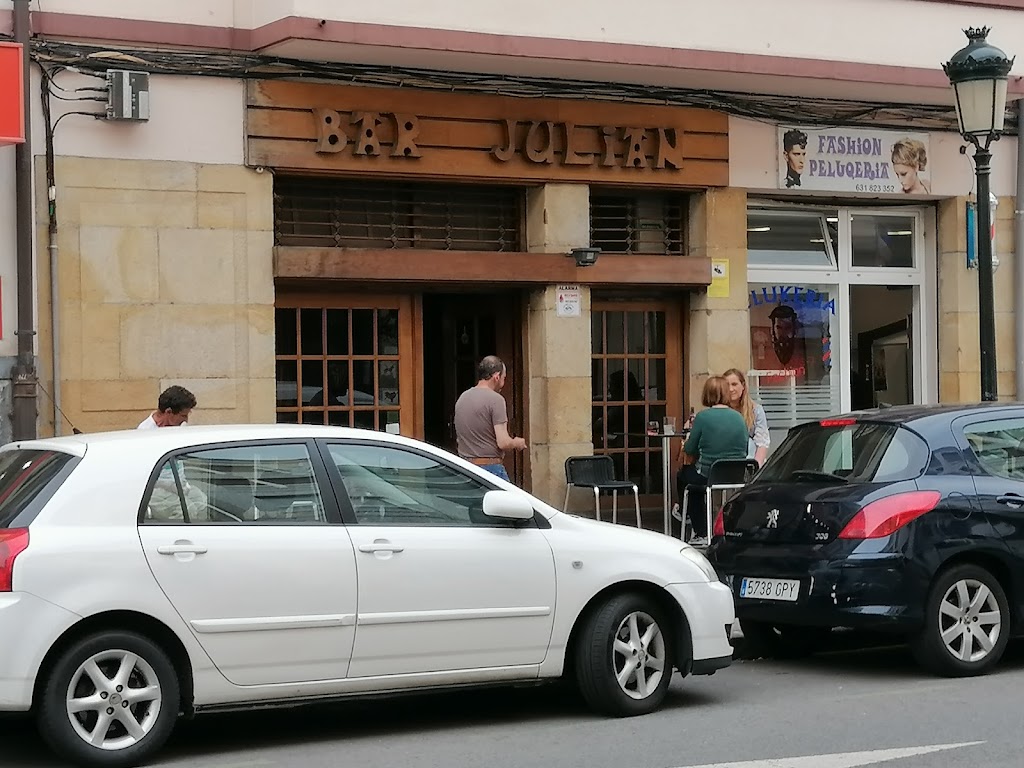 BAR Julian