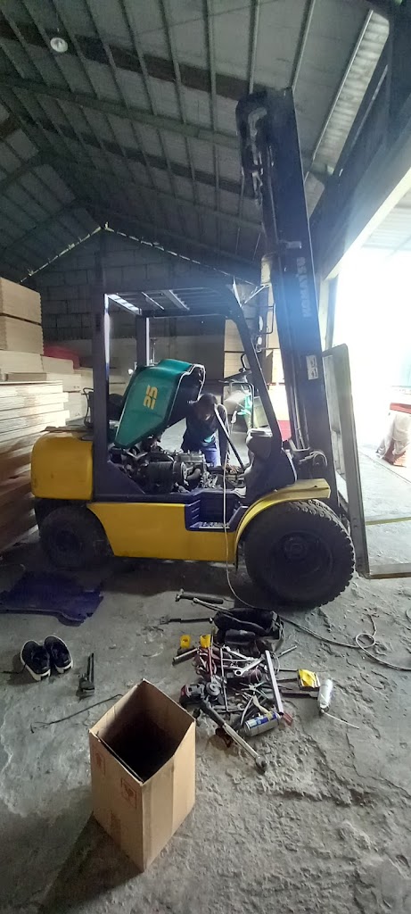 Mekanik mobil panggilan