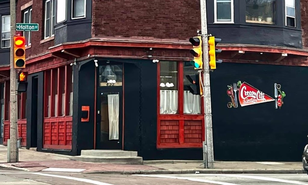  Cream City Social Eatery