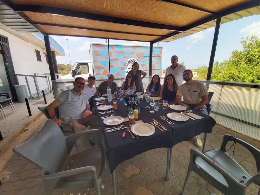 La Taverna bar — Ambiente