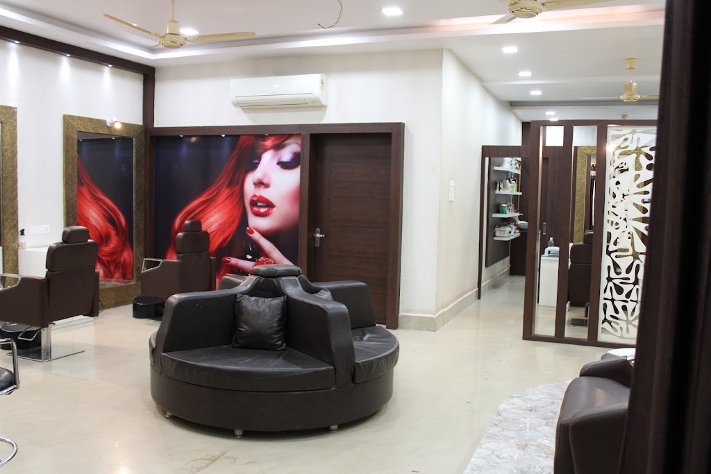 She S Beauty Parlour Best Beauty Parlour Makeup Artist Beauty Salon Academy
