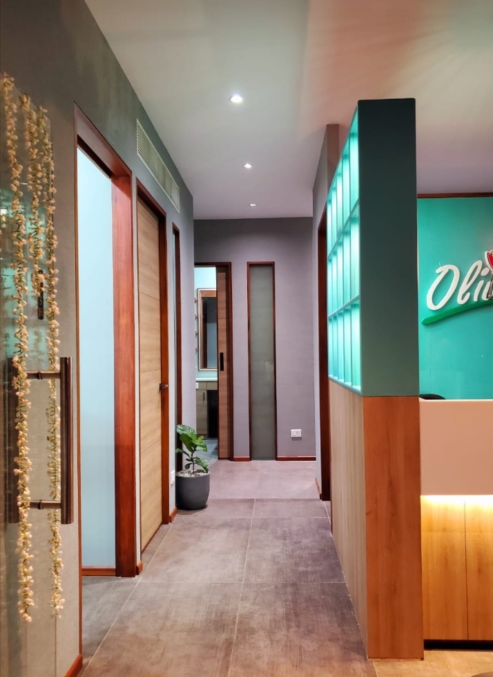 Olive Beauty Parlour For Men Women