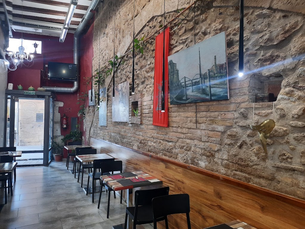 Bar Restaurant La Fusteria — Ambiente