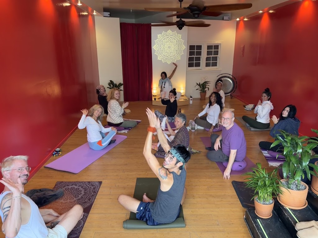  Kundalini Silverlake