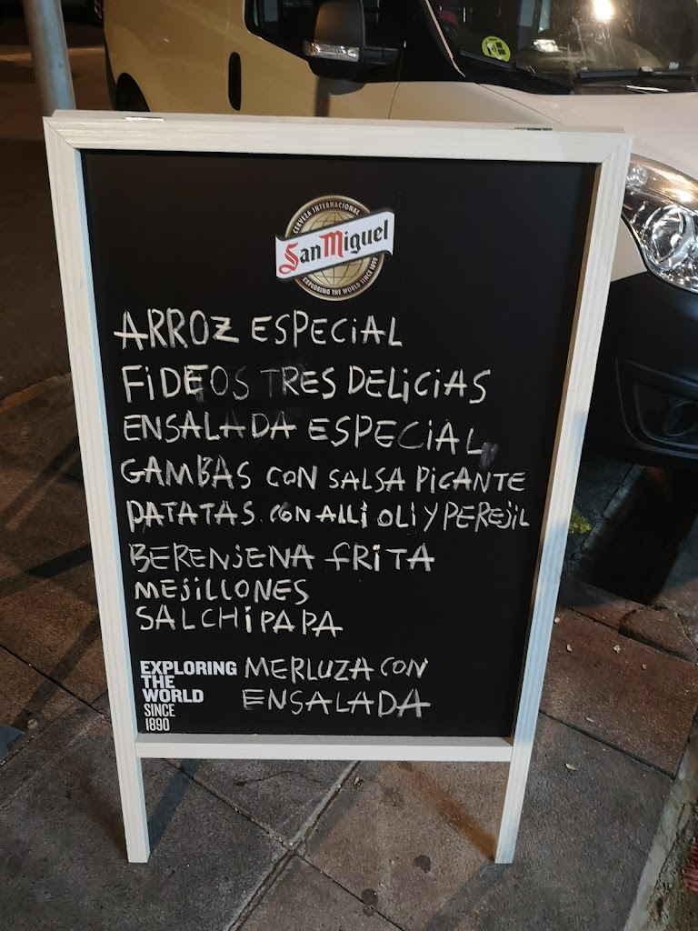 Bar Lucky cafeteria y restaurante — Carta