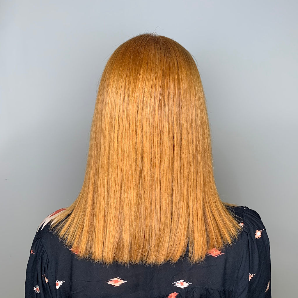 LLENAS HAIR STUDIO — Peinado