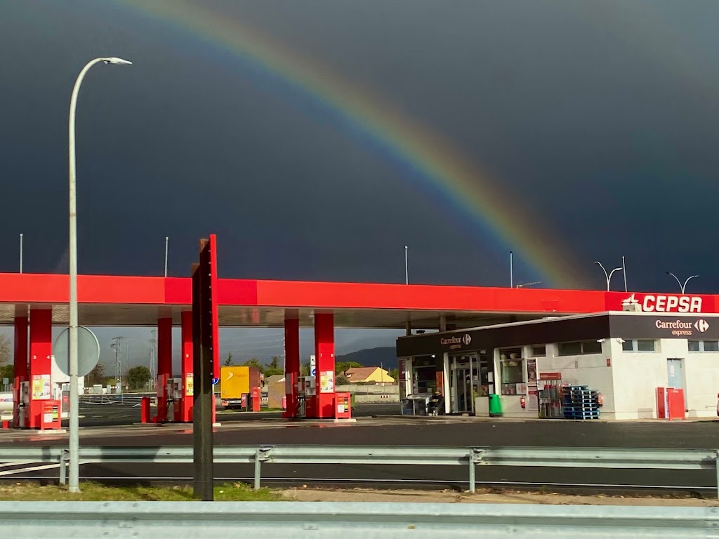 Estacion de servicio Cepsa — Surtidor de combustible