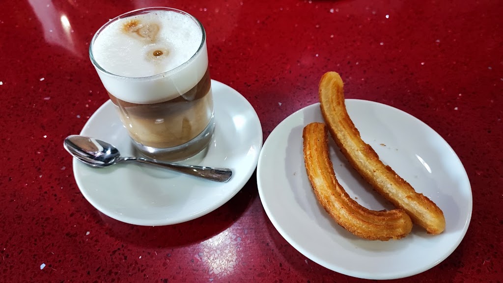 D' Cota Bar — Comida y bebida