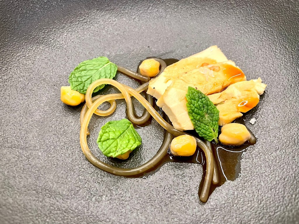 Restaurante Muxgo por Borja Marrero — Comida y bebida