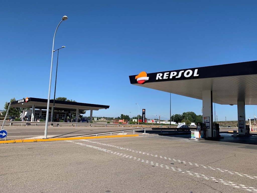 Estacion de Servicio Repsol — Surtidor de combustible