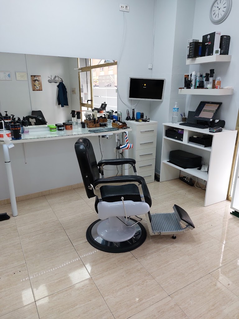 Barberia Dani — Interior
