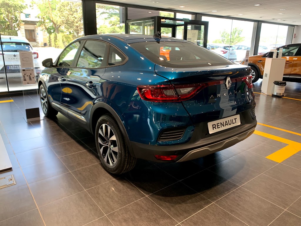 DACIA ARANDA | CONCESIONARIO Y TALLER AUTOVICAN — Interior